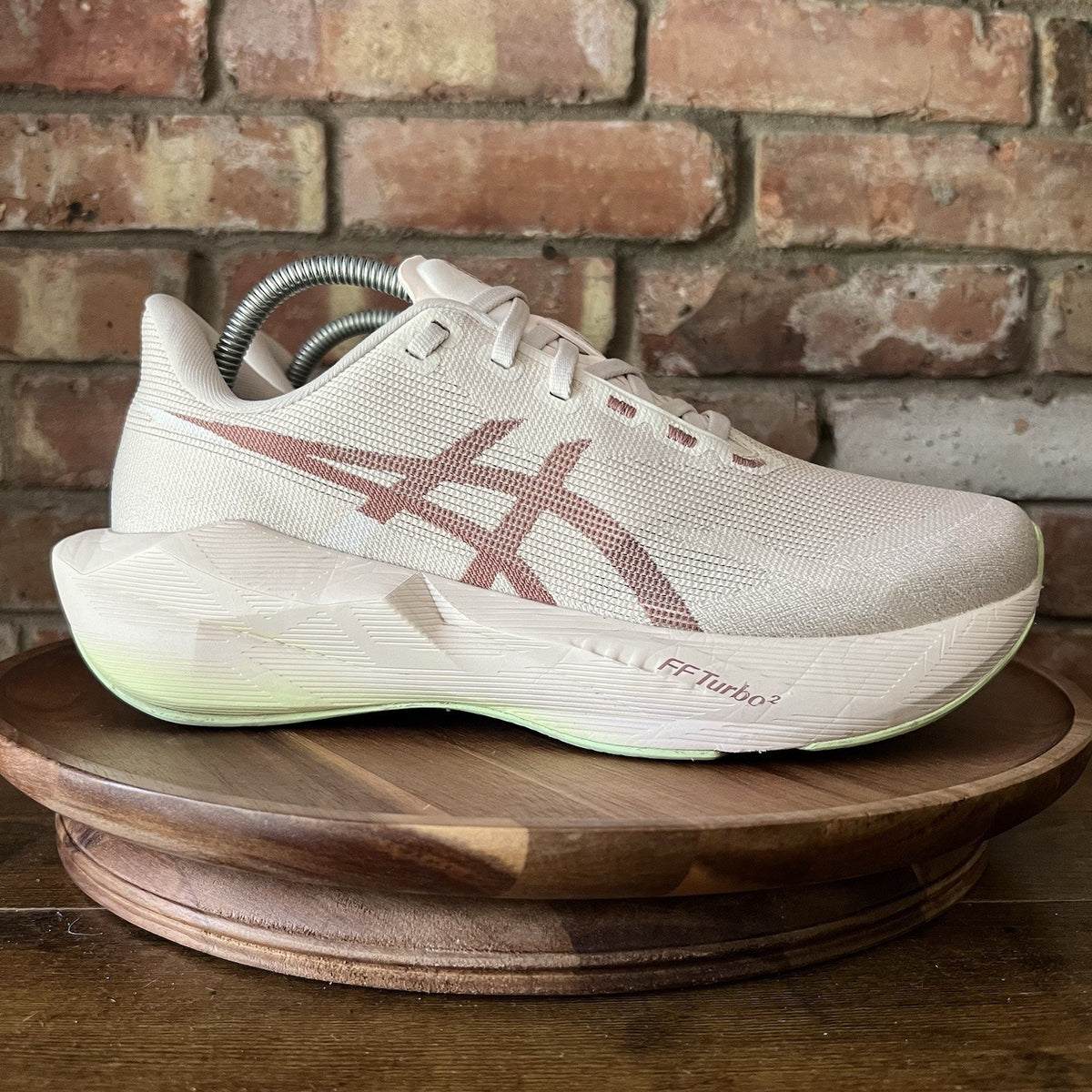 Asics Novablast 6 FF Turbo Max Cushion Rose Dust Running Shoe Sneakers Women 9.5