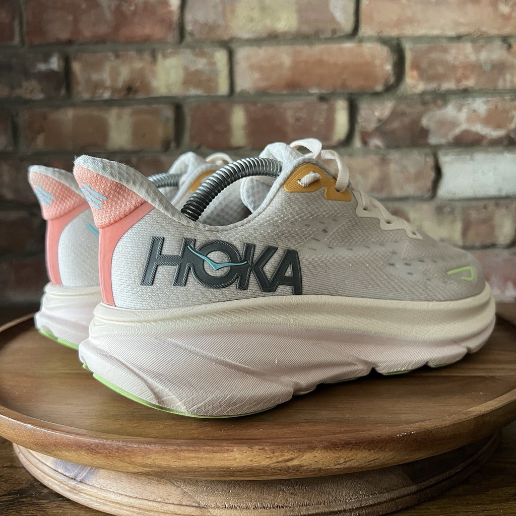 Hoka One One Clifton 9 Women's 7 Max Cushion Vanilla Running Shoes Sneakers